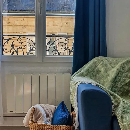 Charming With View Of The Abbaye-aux-hommes Caen