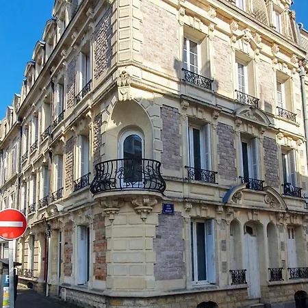 Charming With View Of The Abbaye-aux-hommes Appartamento